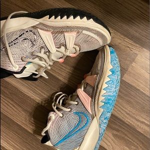 Blue/Ali k/White Kyrie